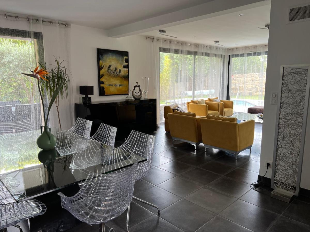 Le Hameau De La Crique De L'Anglaise บ็องโดล ภายนอก รูปภาพ